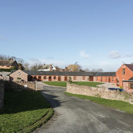 The Old Sheep Shed Villa Alberbury Bagian luar foto